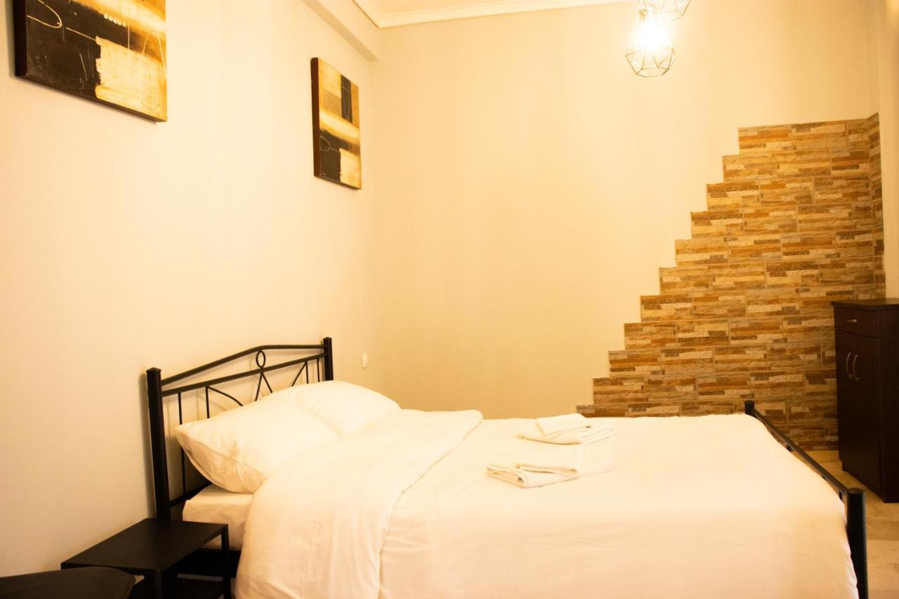 Cozy Loft Κypseli With A Yard Apartment Athens Ngoại thất bức ảnh